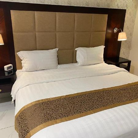 جلنار الشرق للشقق المخدومة Jeddah Luaran gambar