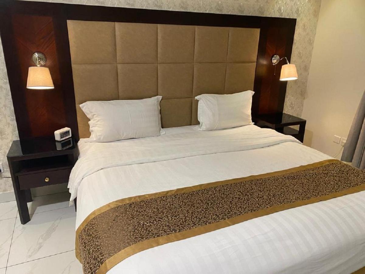 جلنار الشرق للشقق المخدومة Jeddah Luaran gambar